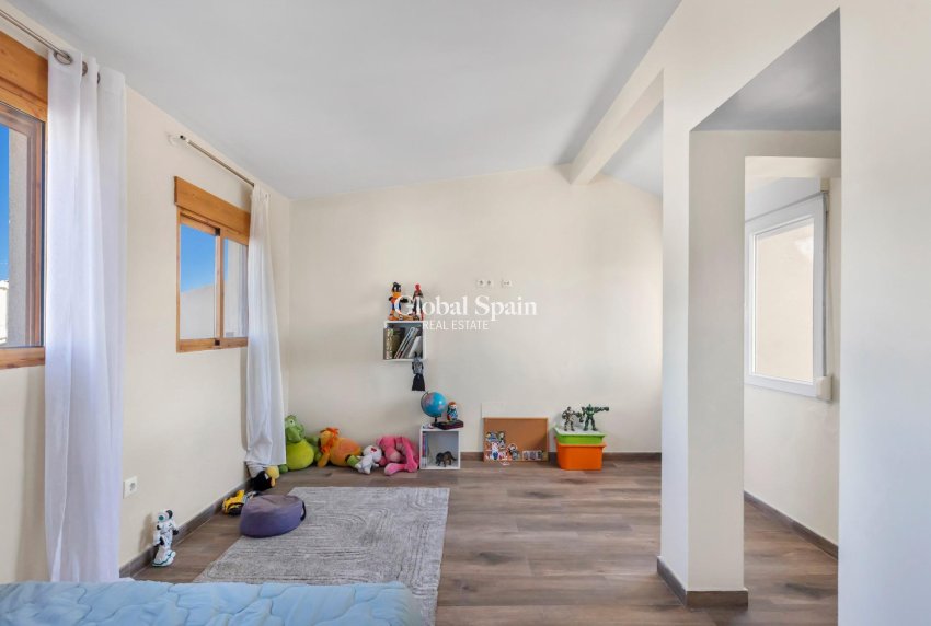 Resale - HOUSE -
TORREVIEJA - LOS BALCONES - LOS ALTOS