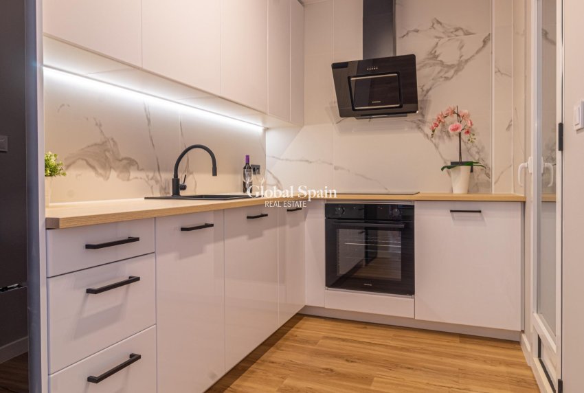 Resale - House -
TORREVIEJA - LOS BALCONES - LOS ALTOS