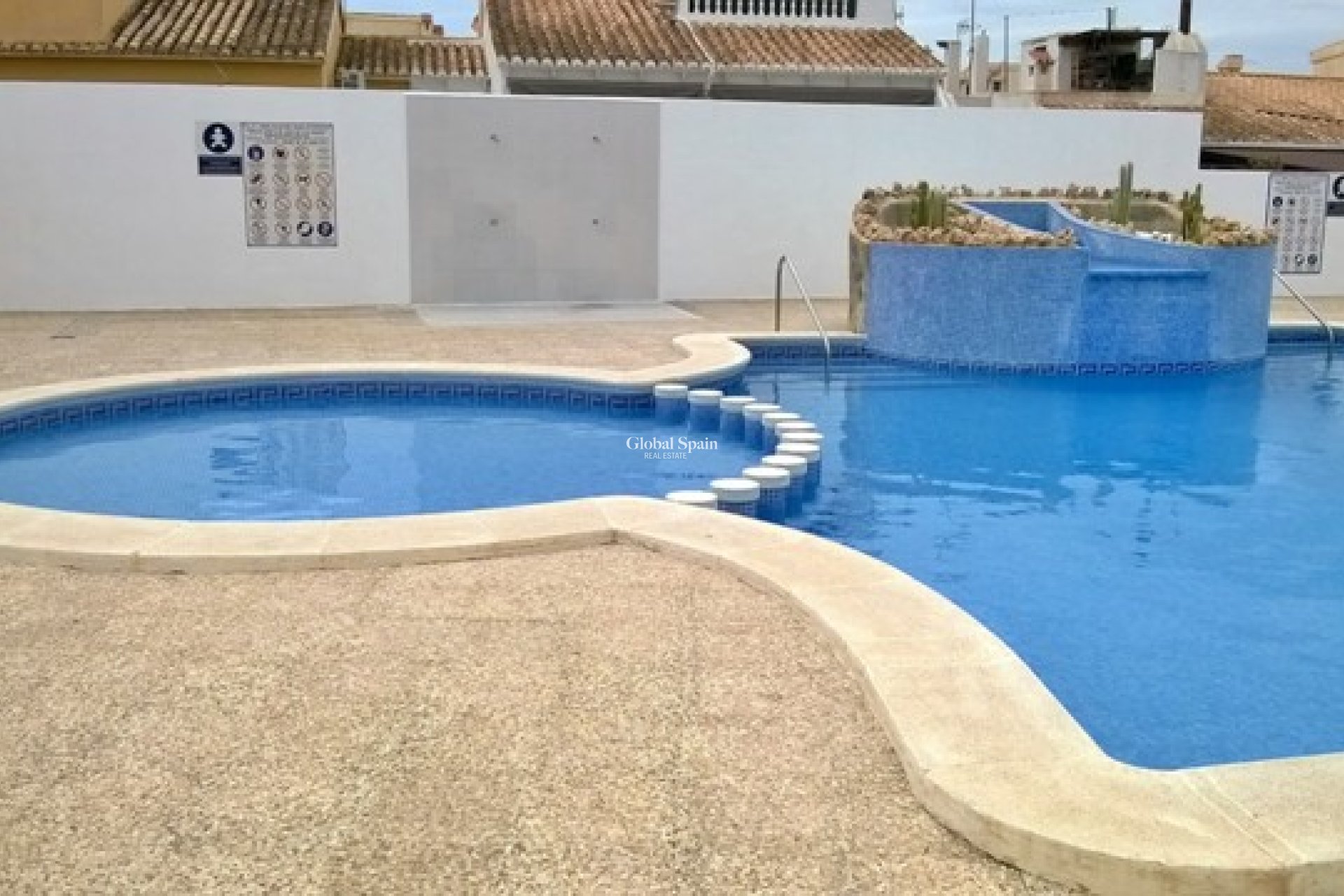Resale - HOUSE -
TORREVIEJA - LOS BALCONES - LOS ALTOS