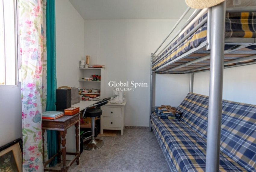 Resale - HOUSE -
TORREVIEJA - Los Frutales/ La Rosaleda