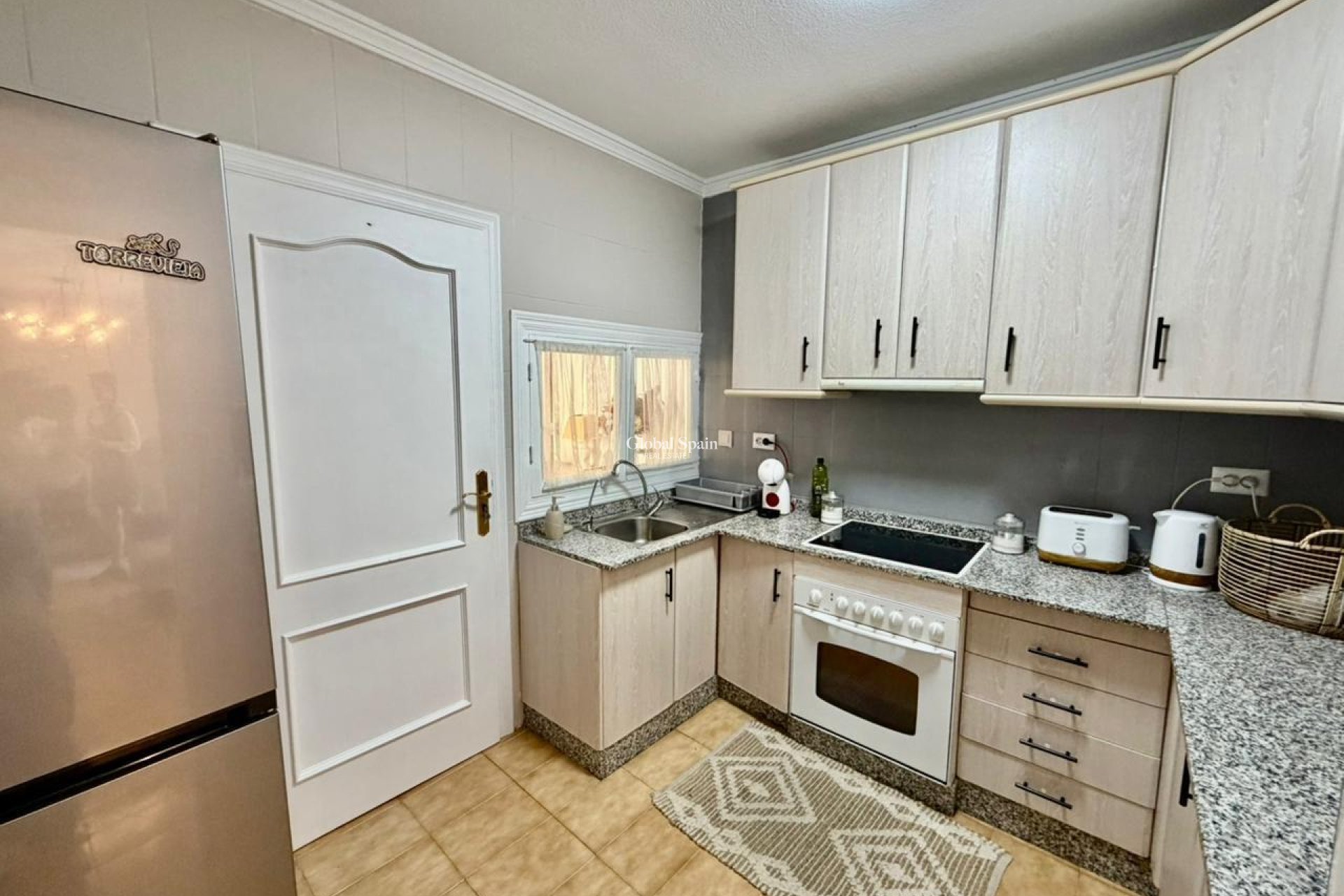 Resale - HOUSE -
TORREVIEJA - Los Frutales