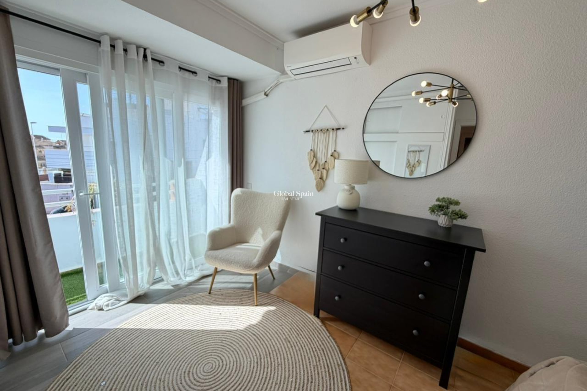 Resale - HOUSE -
TORREVIEJA - Los Frutales