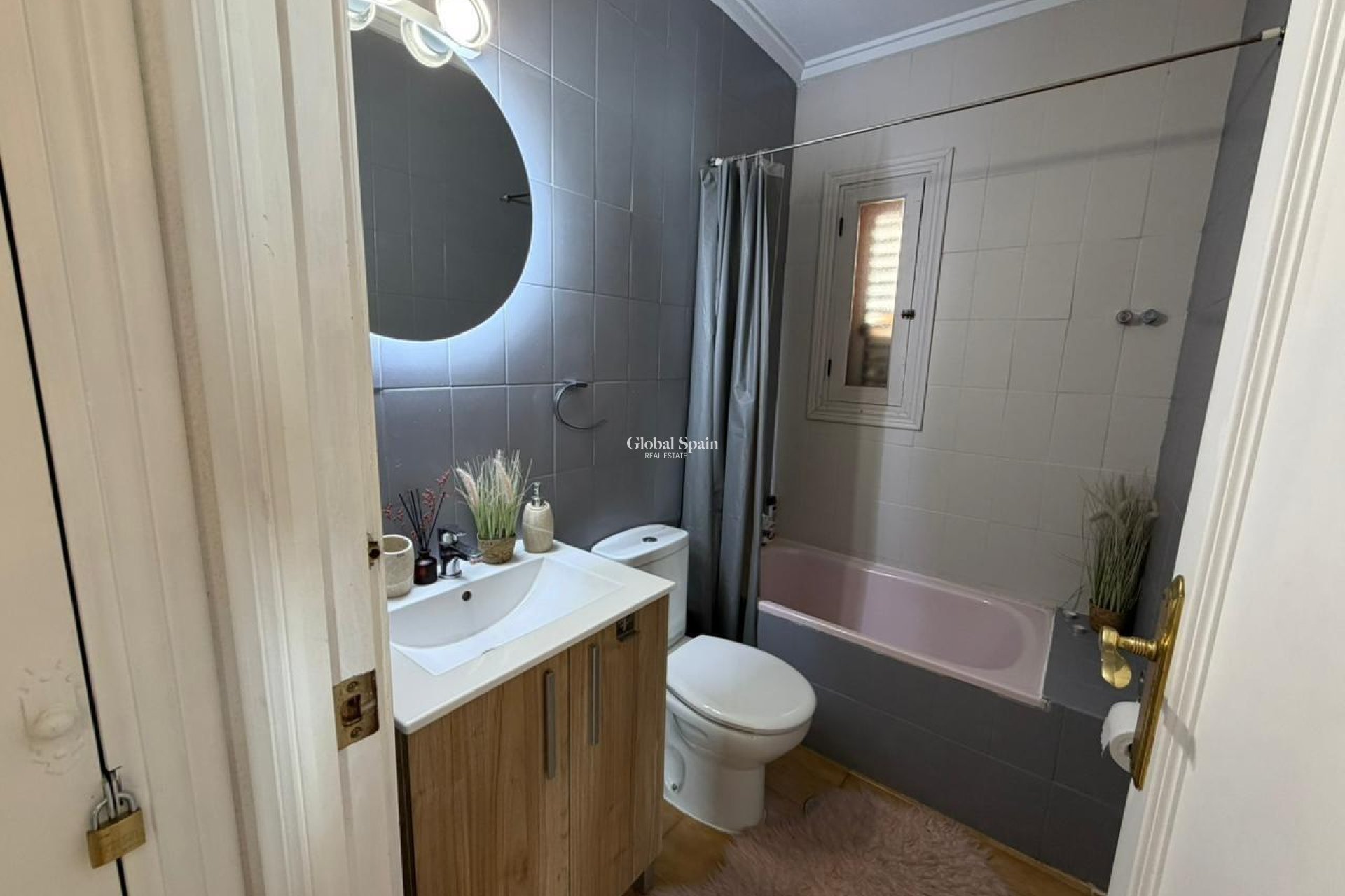 Resale - HOUSE -
TORREVIEJA - Los Frutales