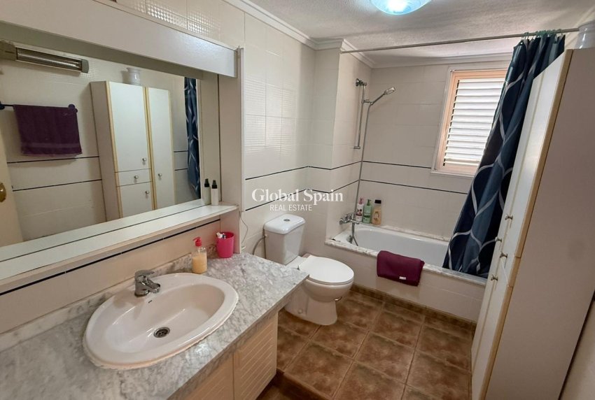 Resale - HOUSE -
TORREVIEJA - Los Frutales