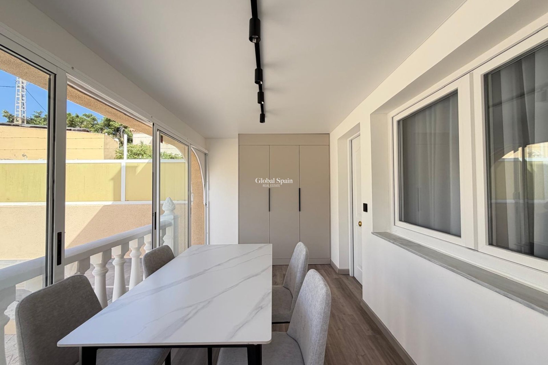 Resale - HOUSE -
TORREVIEJA - Miramar - Torre Del Moro