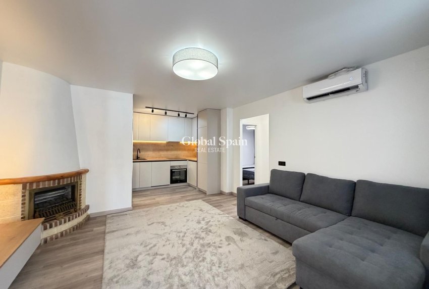 Resale - HOUSE -
TORREVIEJA - Miramar - Torre Del Moro