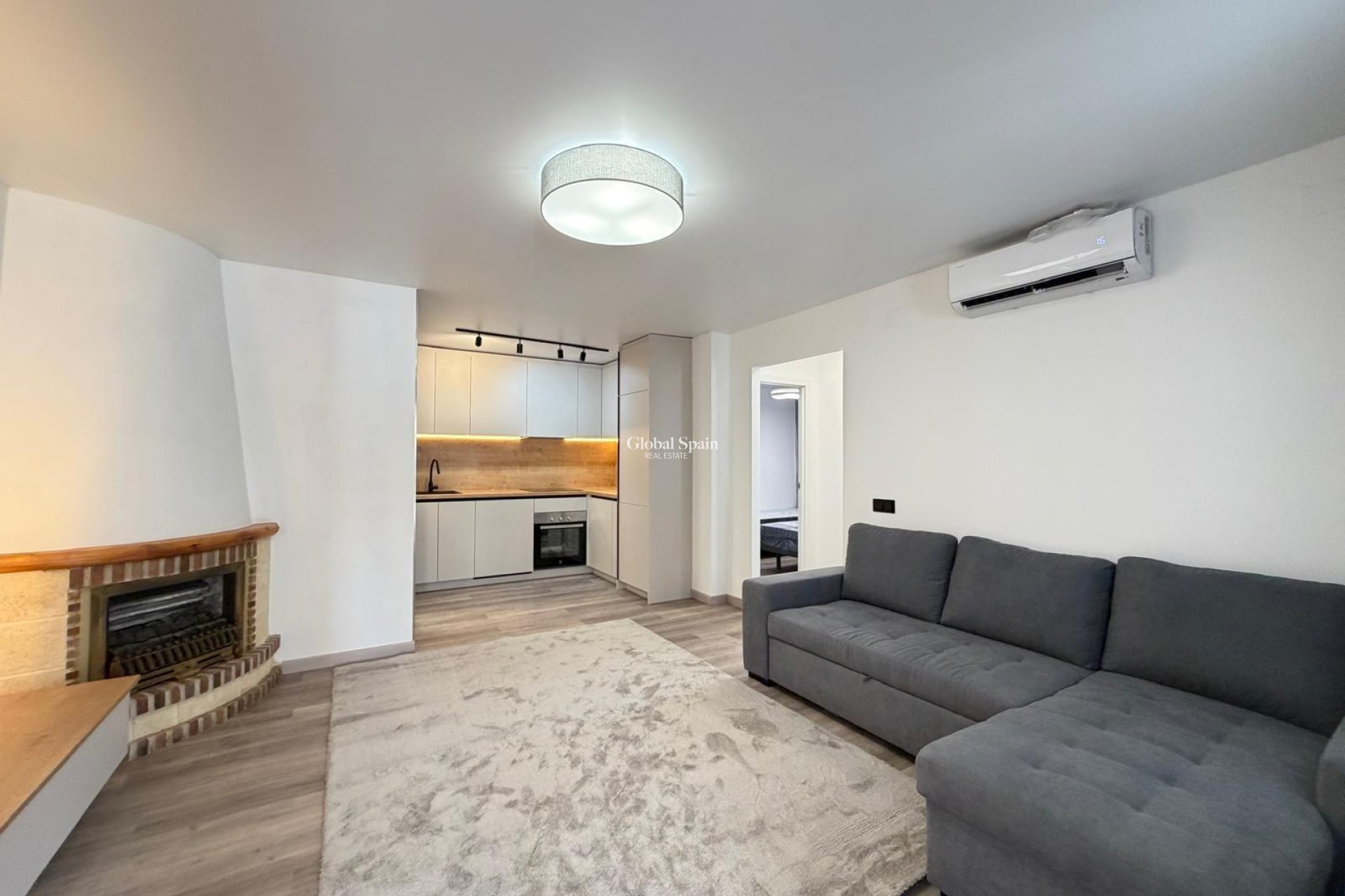 Resale - HOUSE -
TORREVIEJA - Miramar - Torre Del Moro