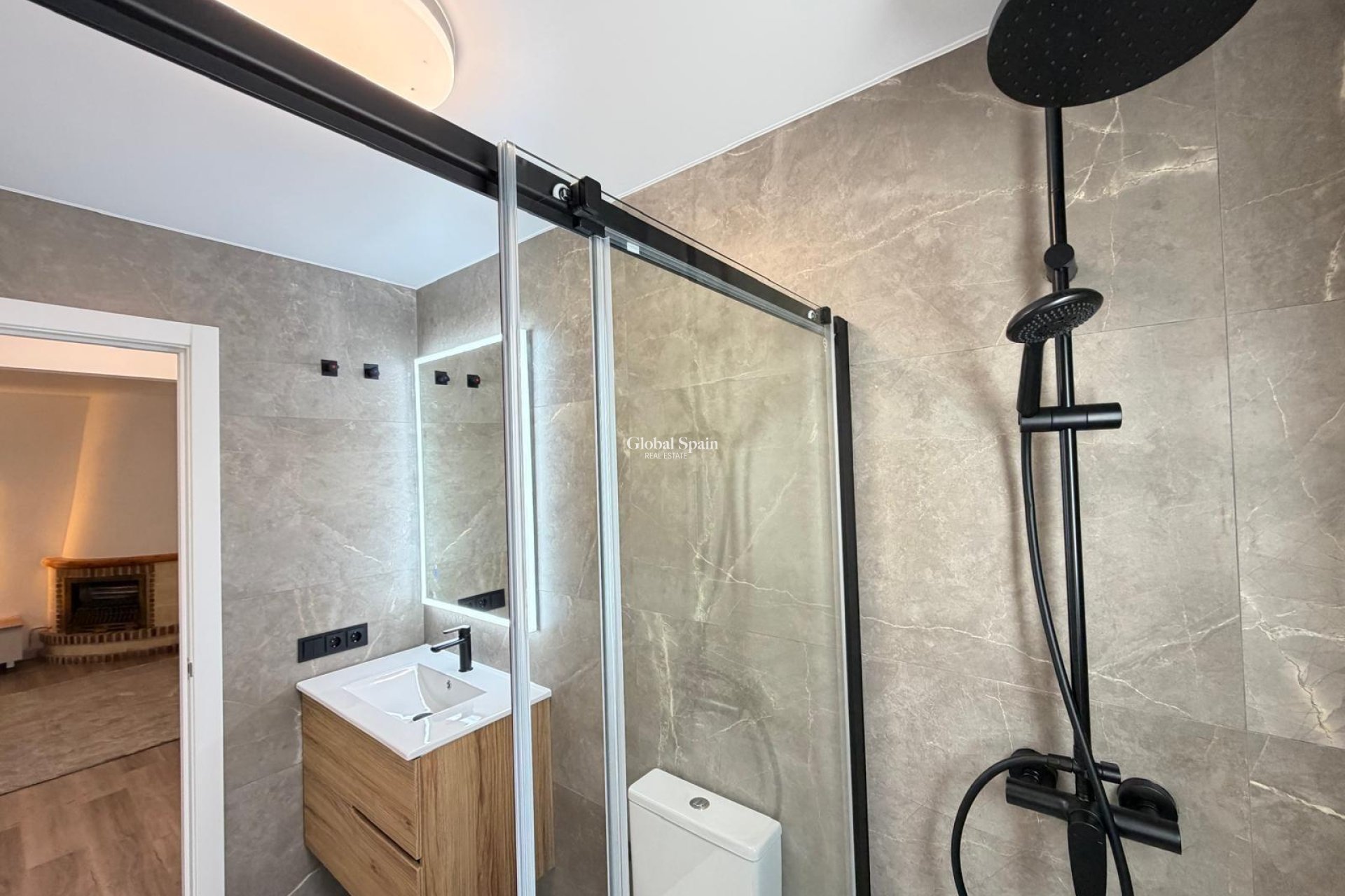 Resale - HOUSE -
TORREVIEJA - Miramar - Torre Del Moro