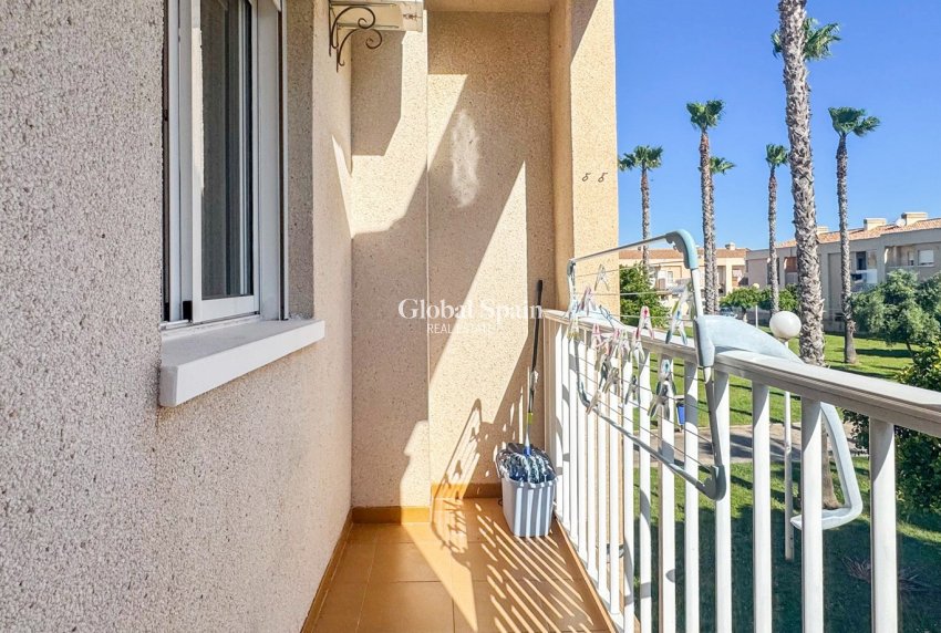 Resale - HOUSE -
TORREVIEJA - Nueva Torrevieja - Aguas Nuevas