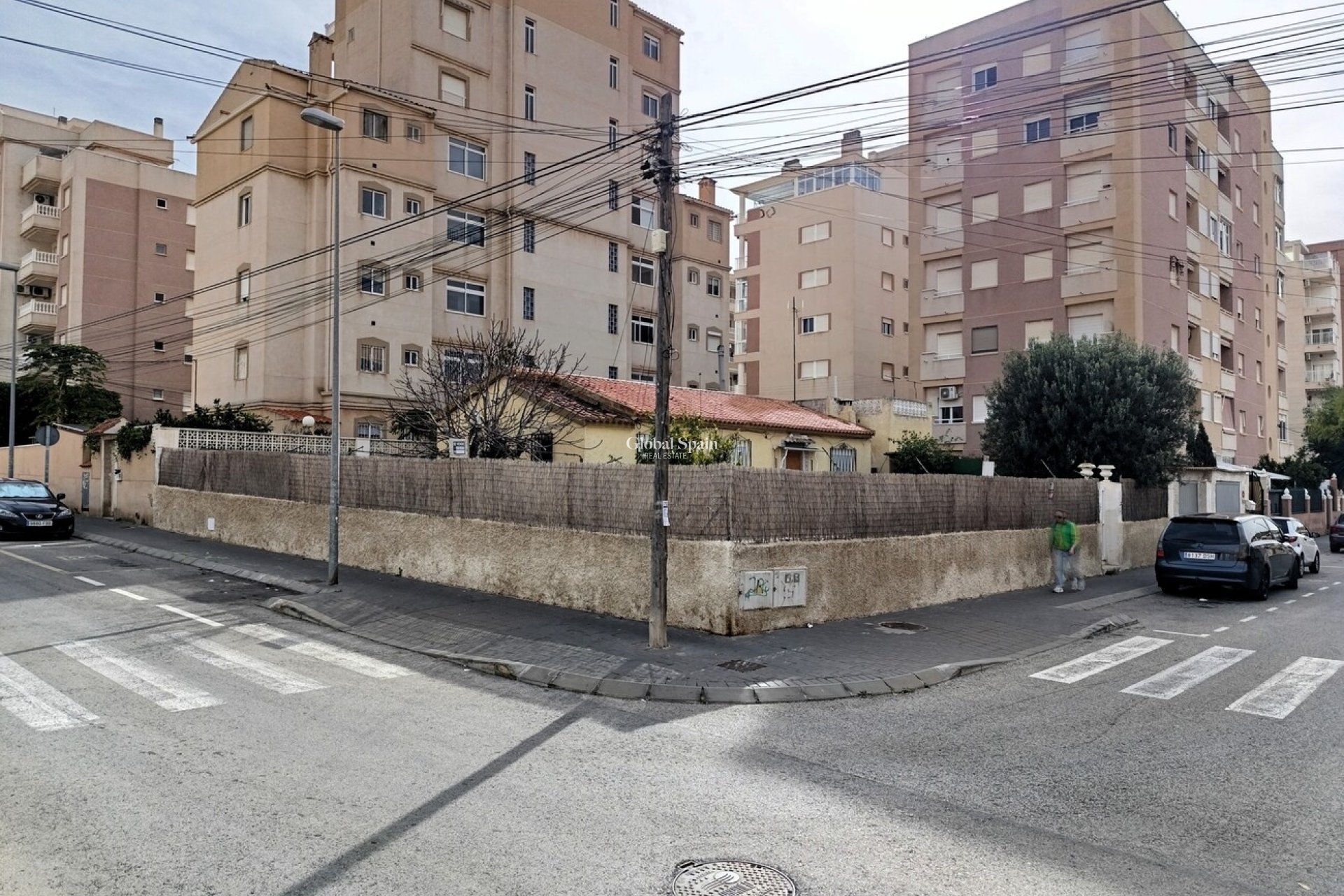 Resale - HOUSE -
TORREVIEJA - Nueva Torrevieja