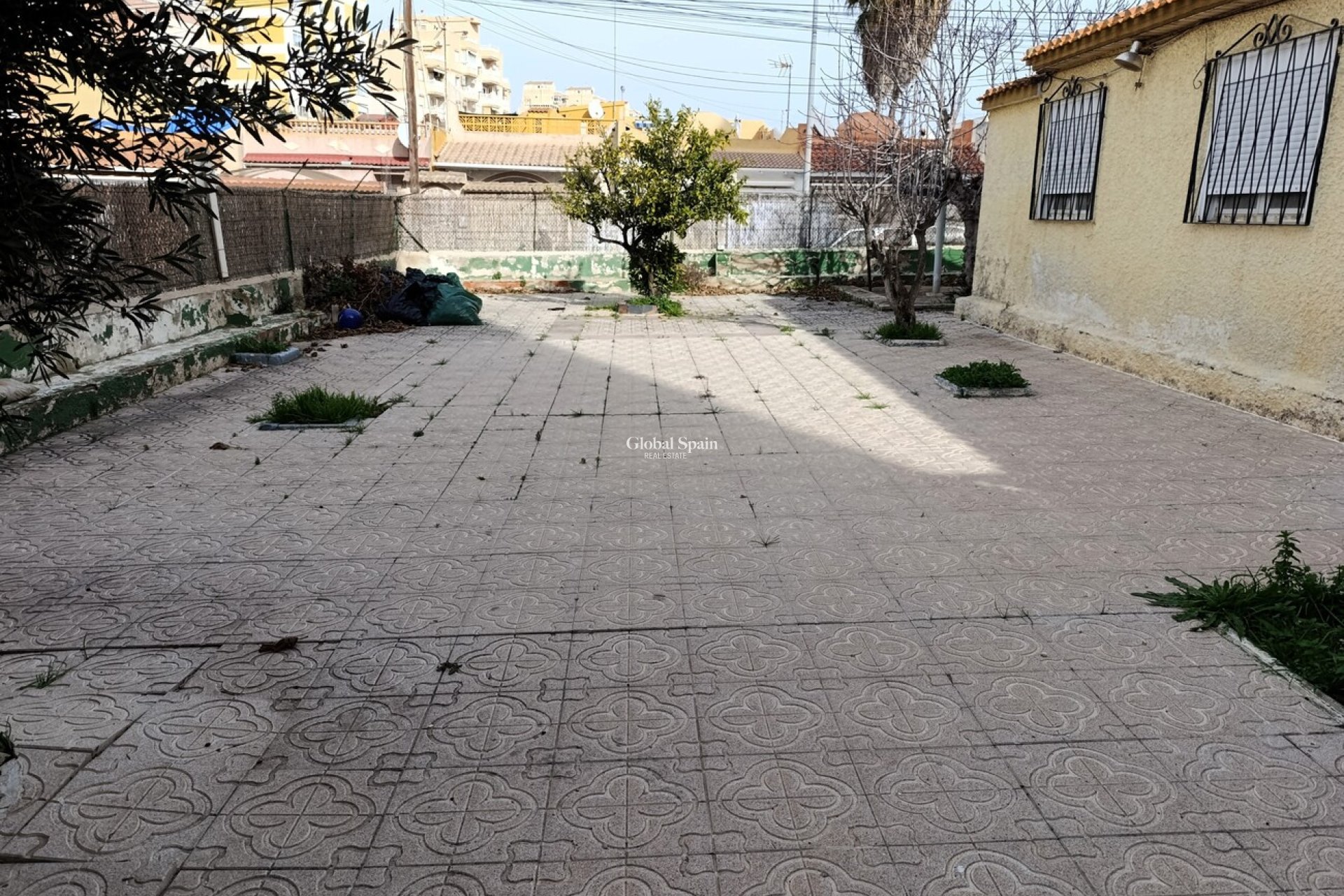 Resale - HOUSE -
TORREVIEJA - Nueva Torrevieja