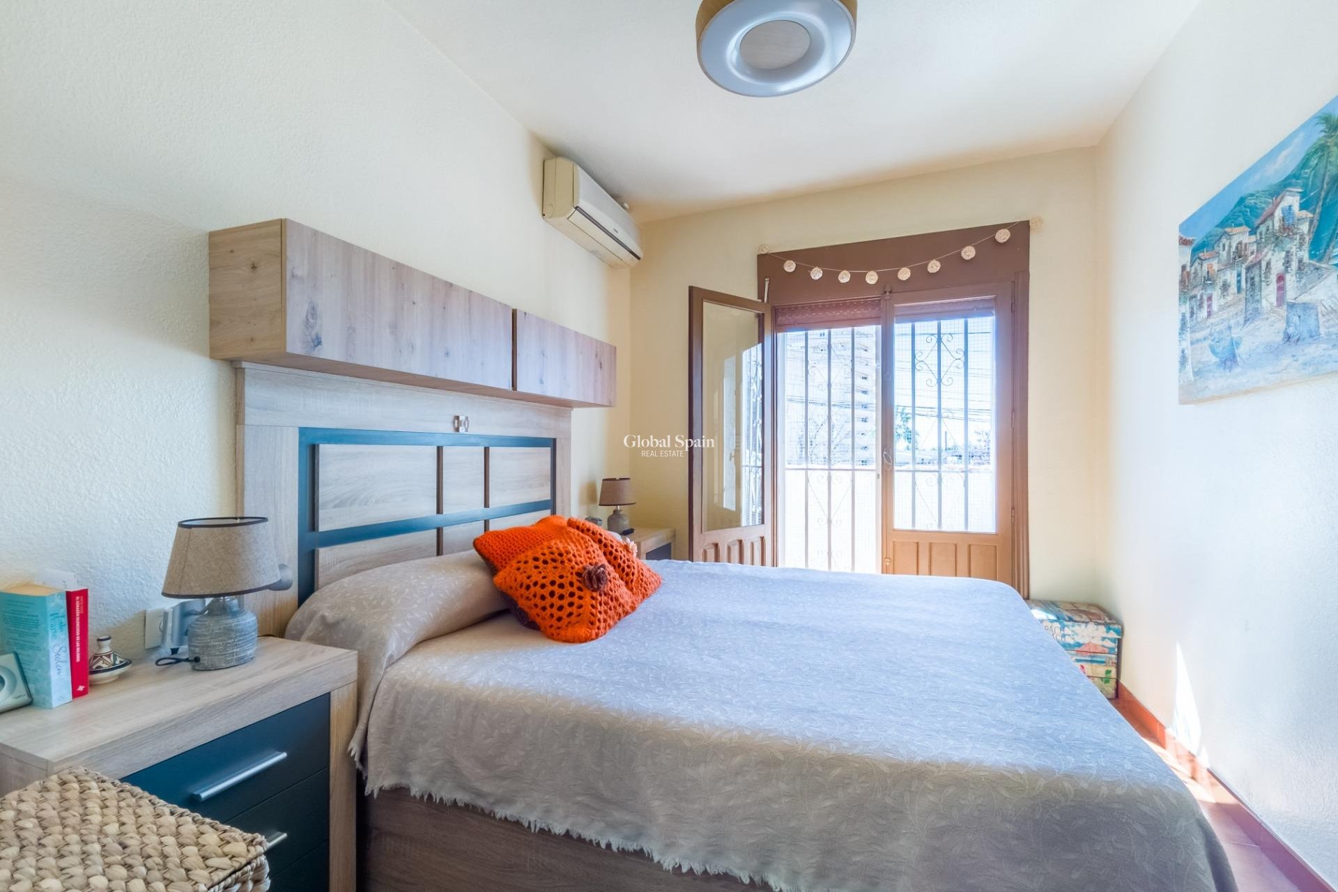 Resale - HOUSE -
TORREVIEJA - Nueva Torrevieja