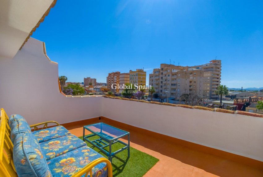 Resale - HOUSE -
TORREVIEJA - Nueva Torrevieja