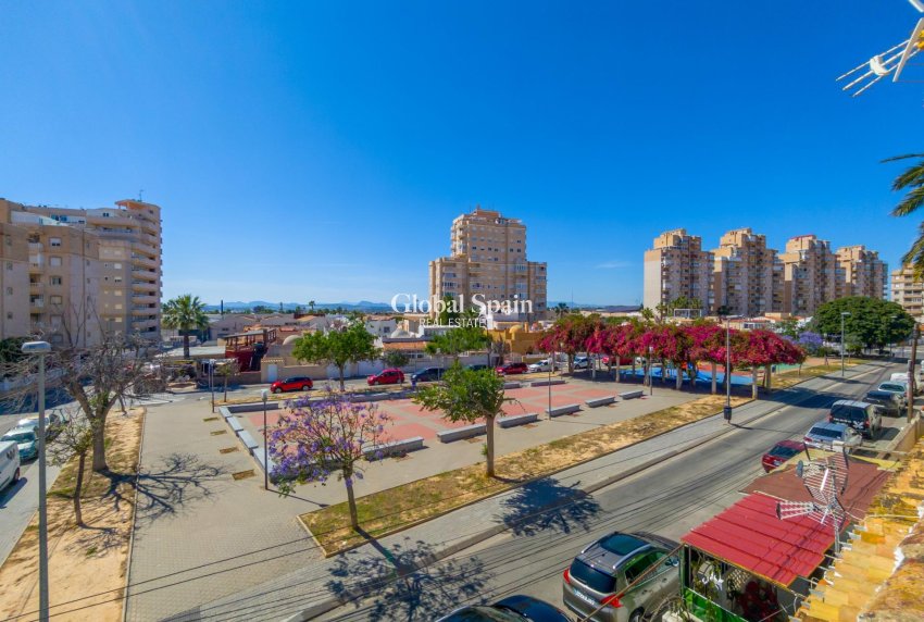 Resale - HOUSE -
TORREVIEJA - Nueva Torrevieja