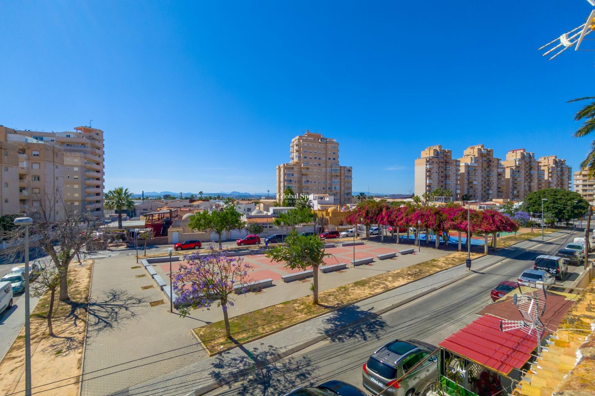 Resale - HOUSE -
TORREVIEJA - Nueva Torrevieja