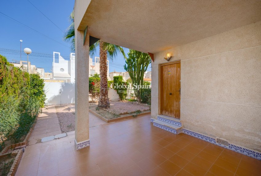 Resale - HOUSE -
TORREVIEJA - Paraje Natural