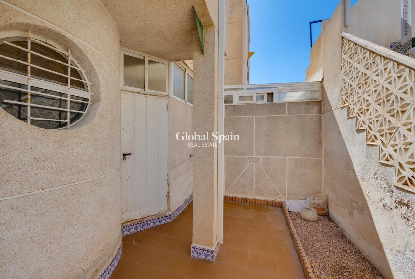 Resale - HOUSE -
TORREVIEJA - Paraje Natural