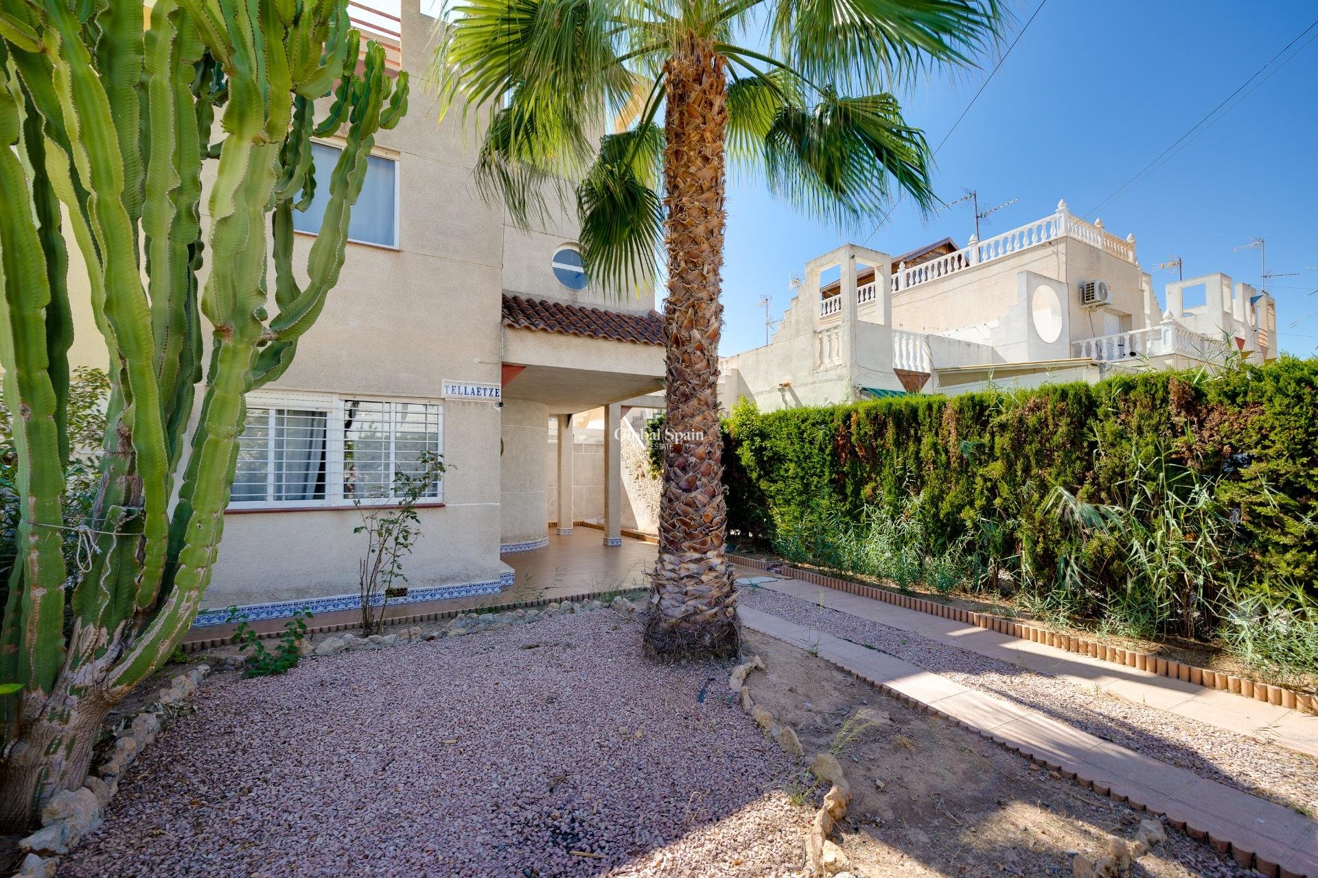 Resale - HOUSE -
TORREVIEJA - Paraje Natural