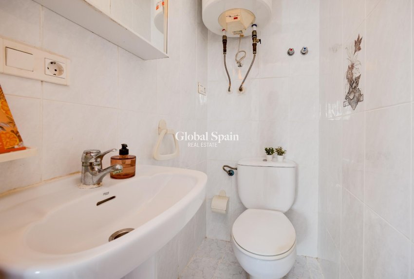 Resale - HOUSE -
TORREVIEJA - Paraje Natural