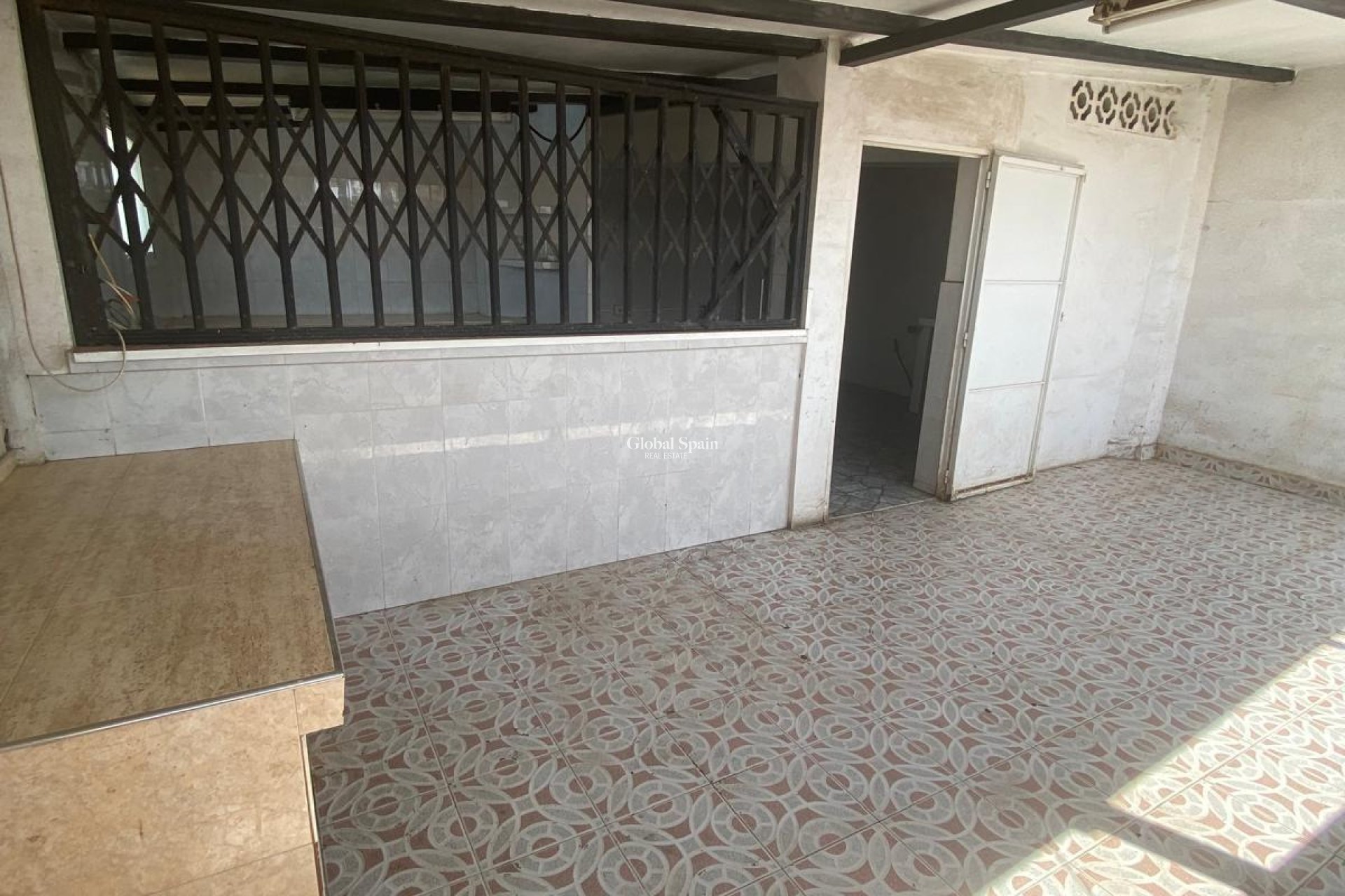 Resale - HOUSE -
TORREVIEJA - Parque Acuático - Sector 25