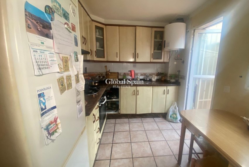 Resale - House -
TORREVIEJA - Playa de los Locos