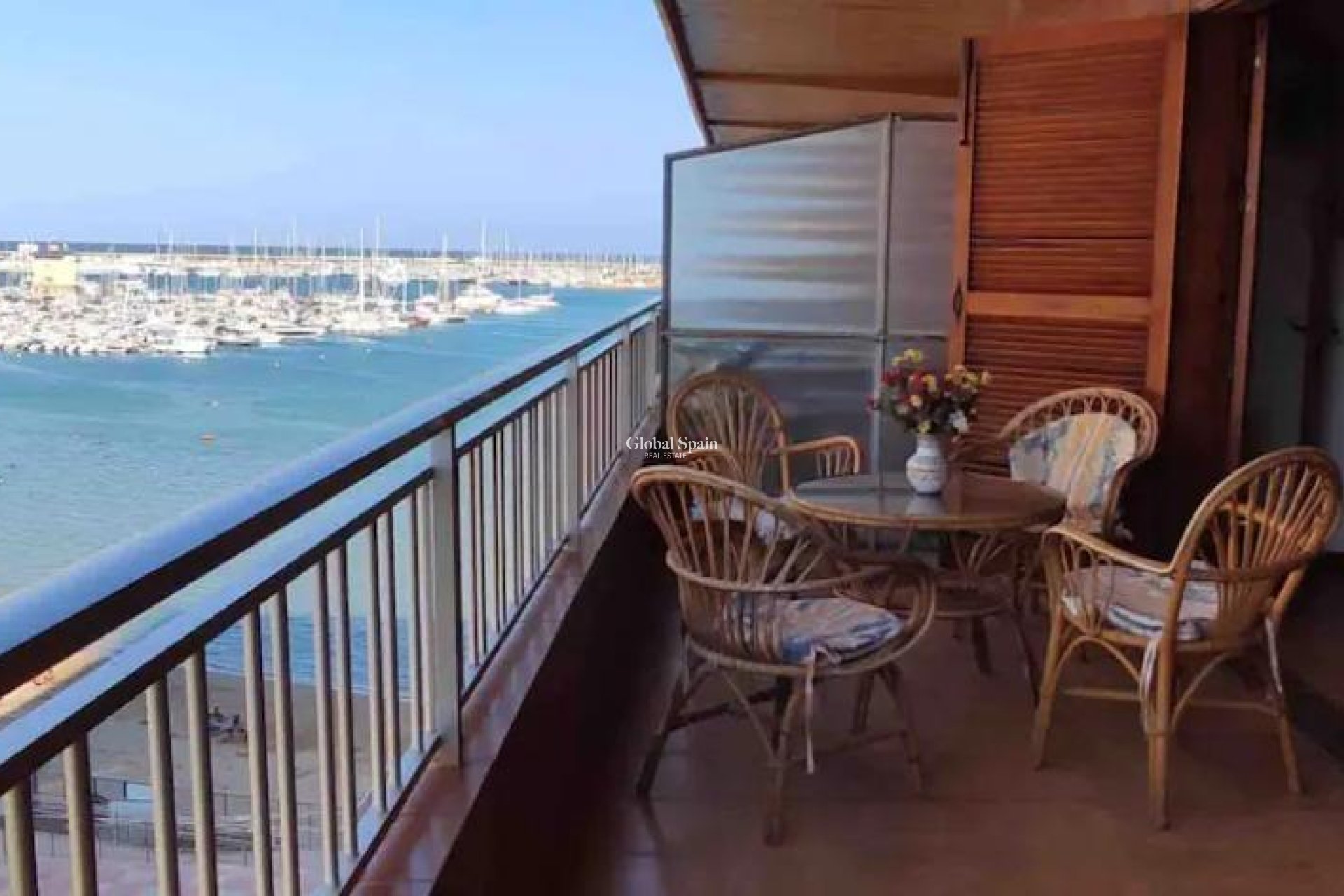 Resale - HOUSE -
TORREVIEJA - Playa De Los Náufragos