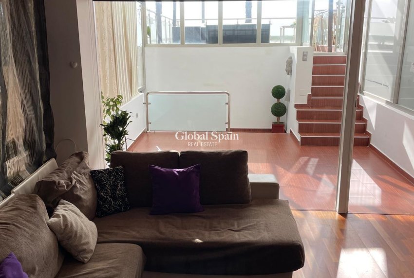 Resale - HOUSE -
TORREVIEJA - Playa del Cura