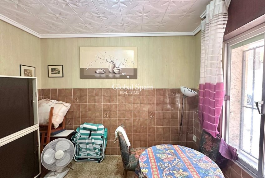 Resale - HOUSE -
TORREVIEJA - Playa del Cura