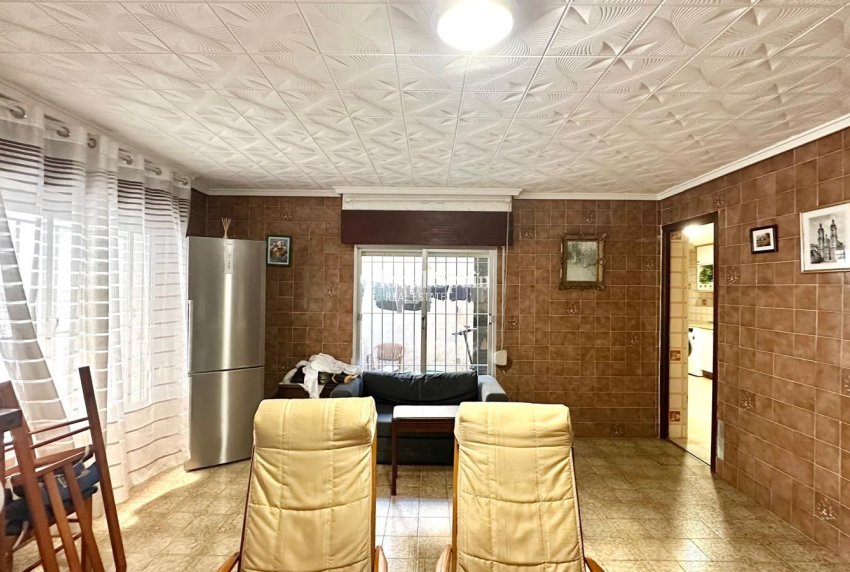 Resale - HOUSE -
TORREVIEJA - Playa del Cura