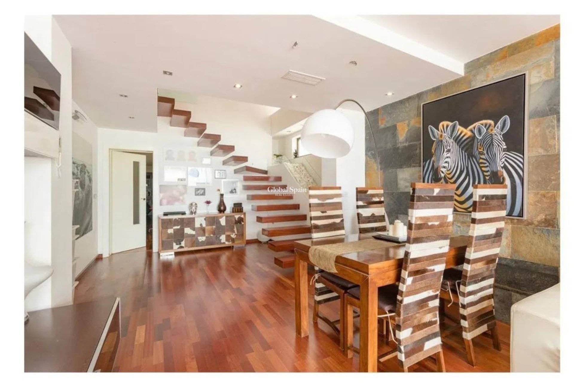 Resale - HOUSE -
TORREVIEJA - Playa del Cura