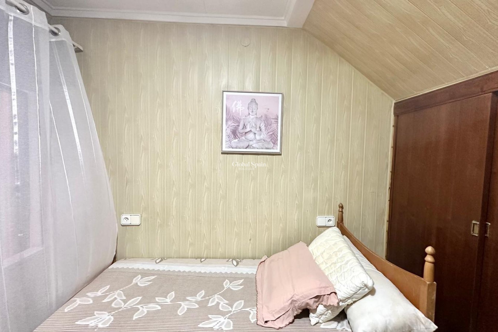 Resale - HOUSE -
TORREVIEJA - Playa del Cura