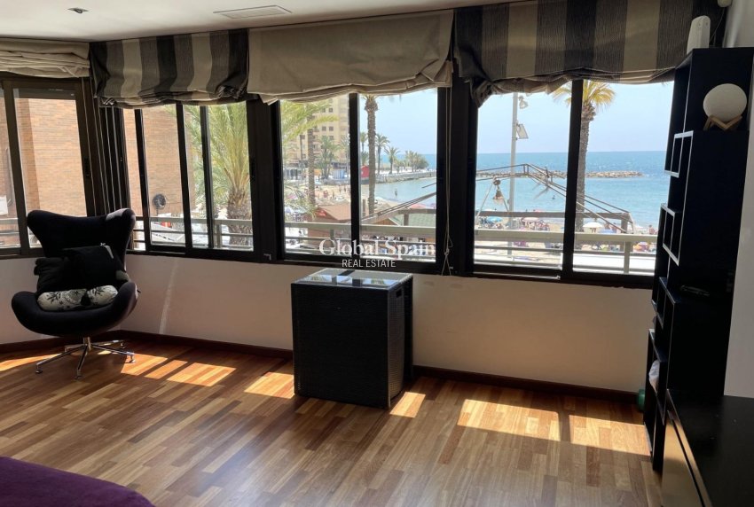 Resale - HOUSE -
TORREVIEJA - Playa del Cura