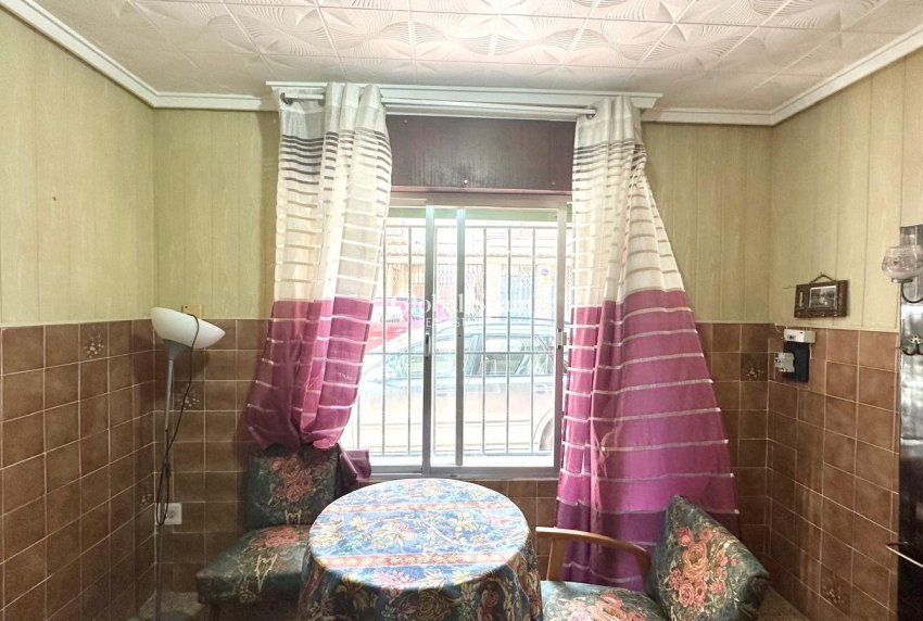 Resale - HOUSE -
TORREVIEJA - Playa del Cura