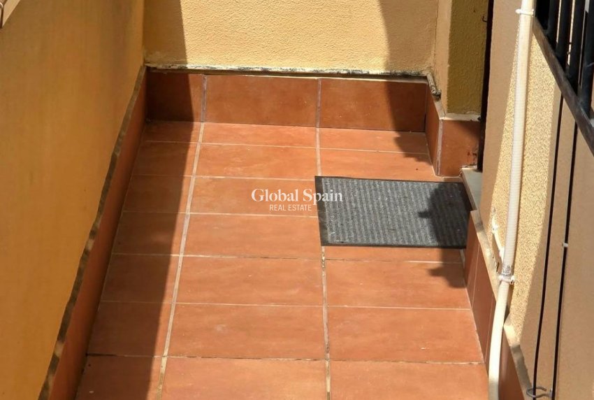Resale - HOUSE -
TORREVIEJA - Playa del Cura