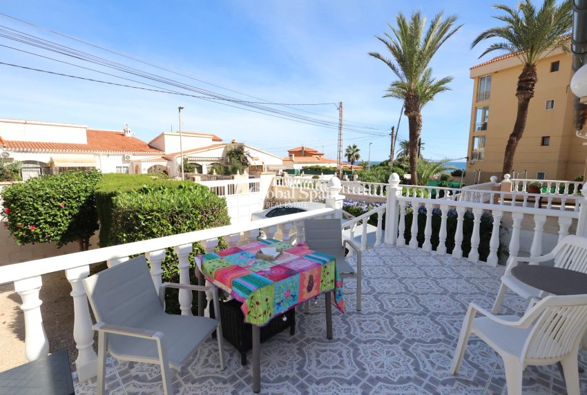 Resale - House -
TORREVIEJA - Punta prima