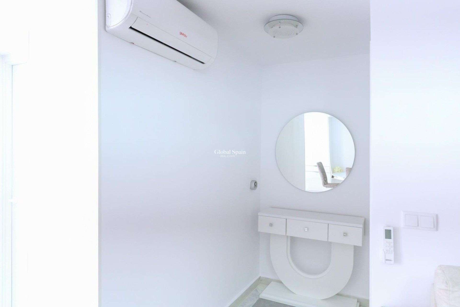 Resale - HOUSE -
TORREVIEJA - Punta Prima