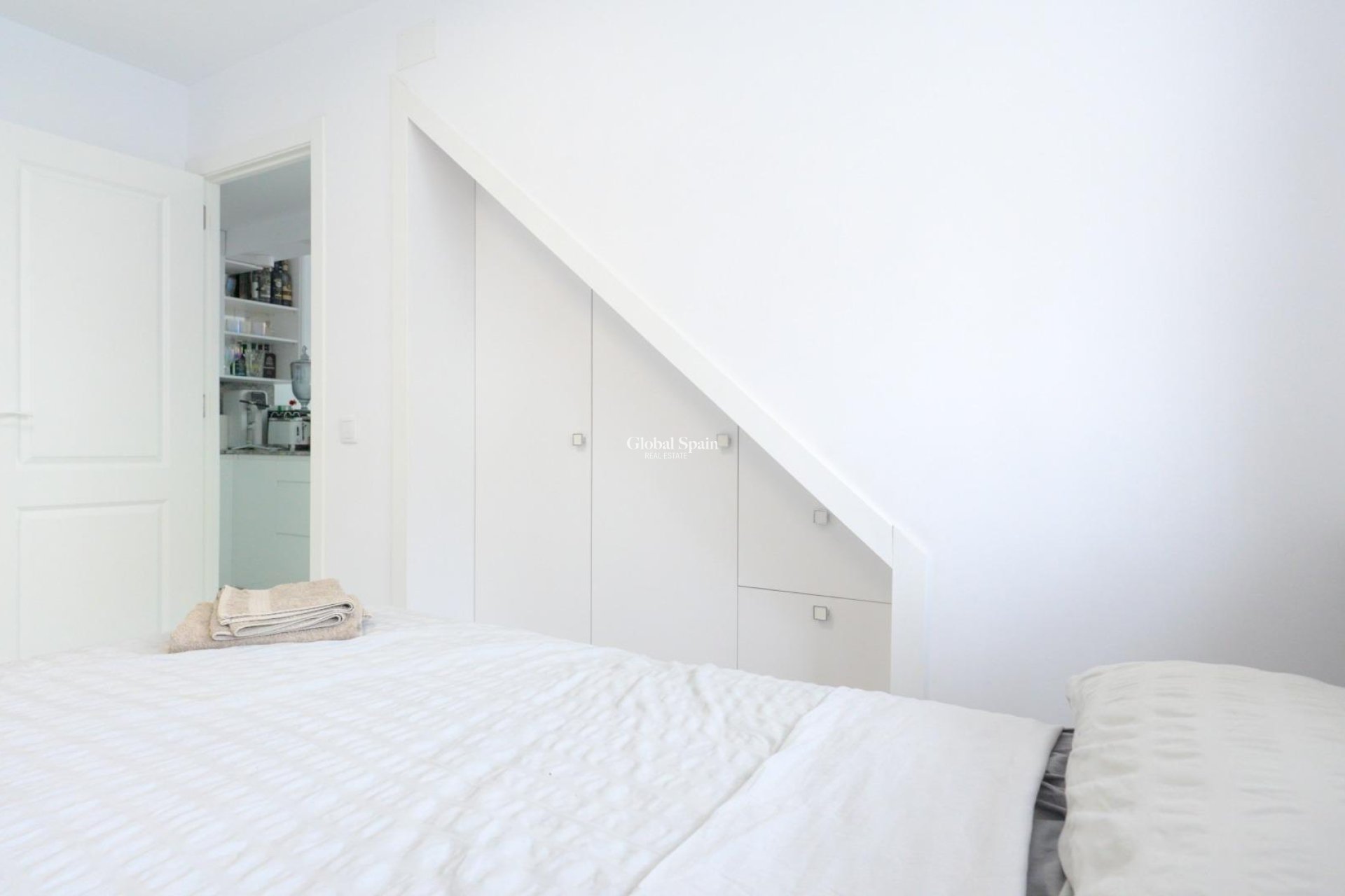 Resale - HOUSE -
TORREVIEJA - Punta Prima