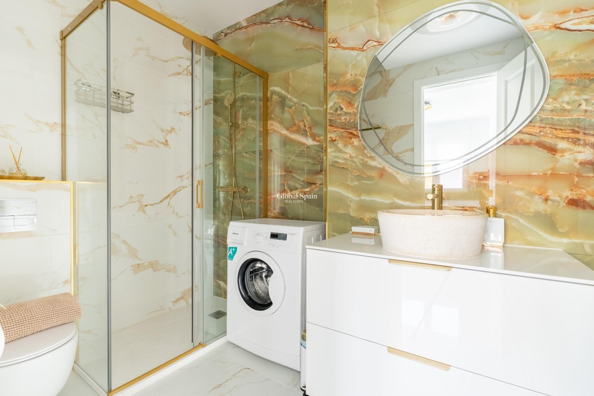 Resale - HOUSE -
TORREVIEJA - Punta Prima