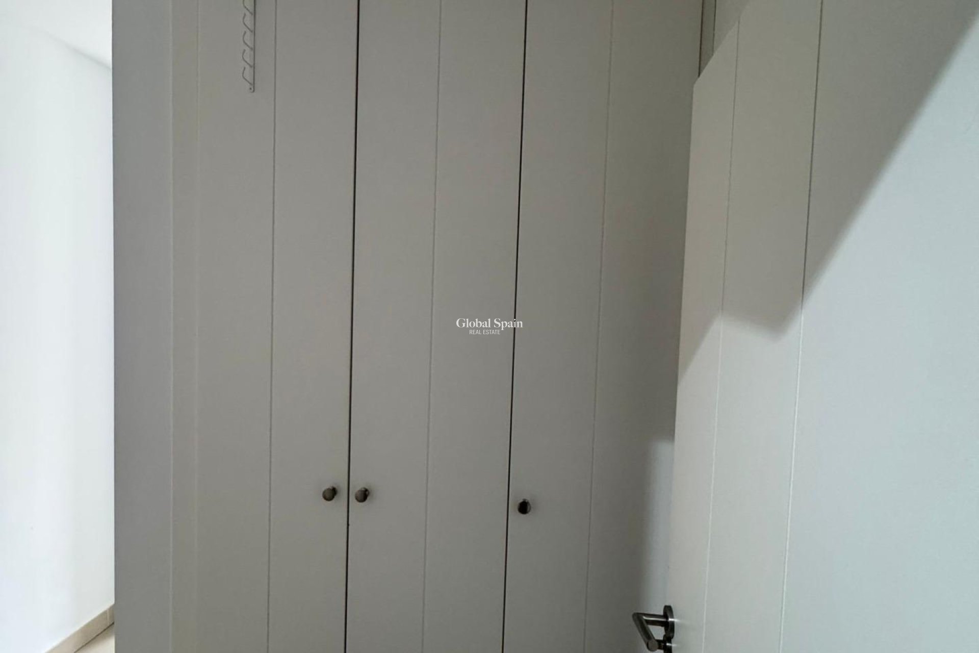 Resale - HOUSE -
TORREVIEJA - Punta Prima