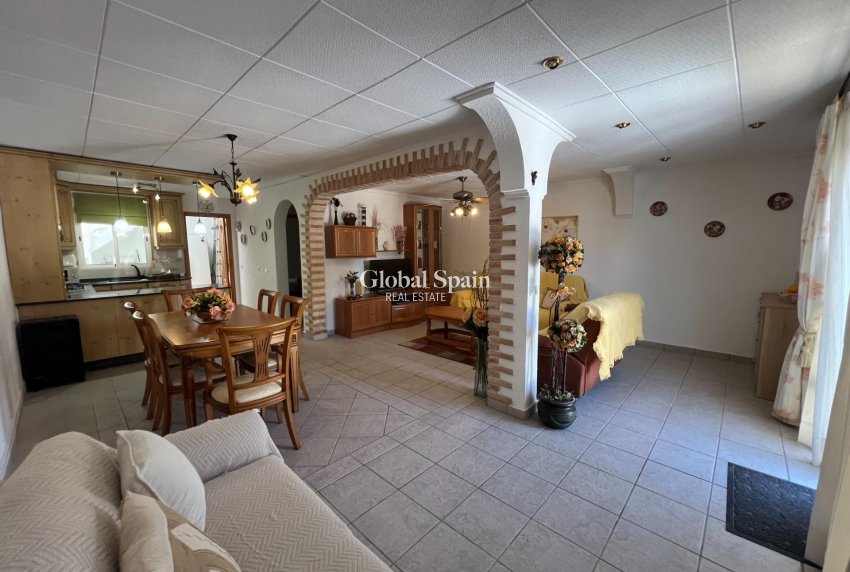Resale - HOUSE -
TORREVIEJA - San Luis