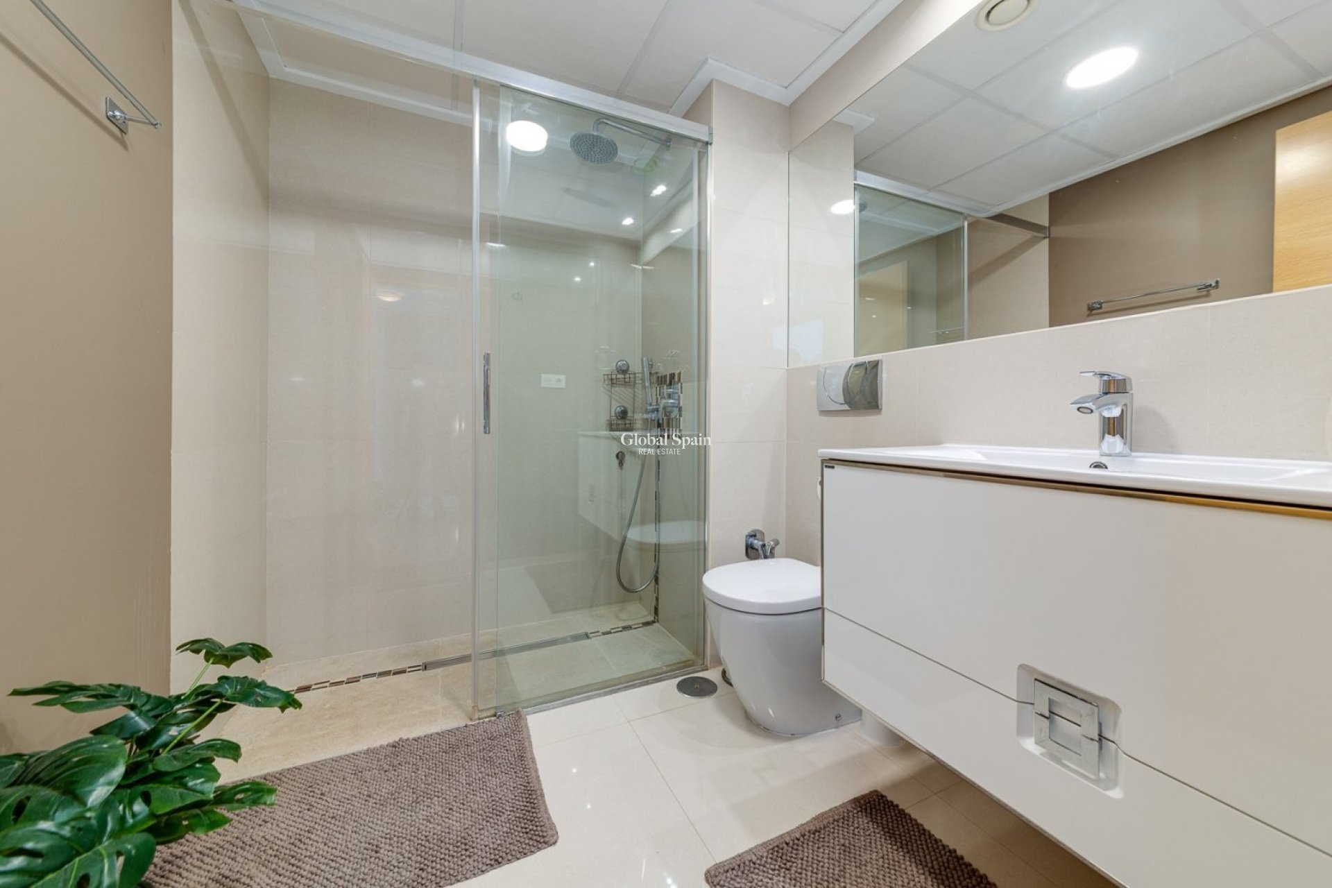 Resale - HOUSE -
TORREVIEJA - Sector 25