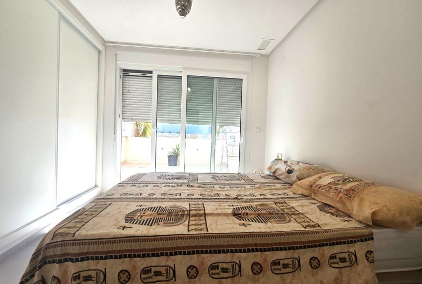 Resale - HOUSE -
TORREVIEJA - Sector 25