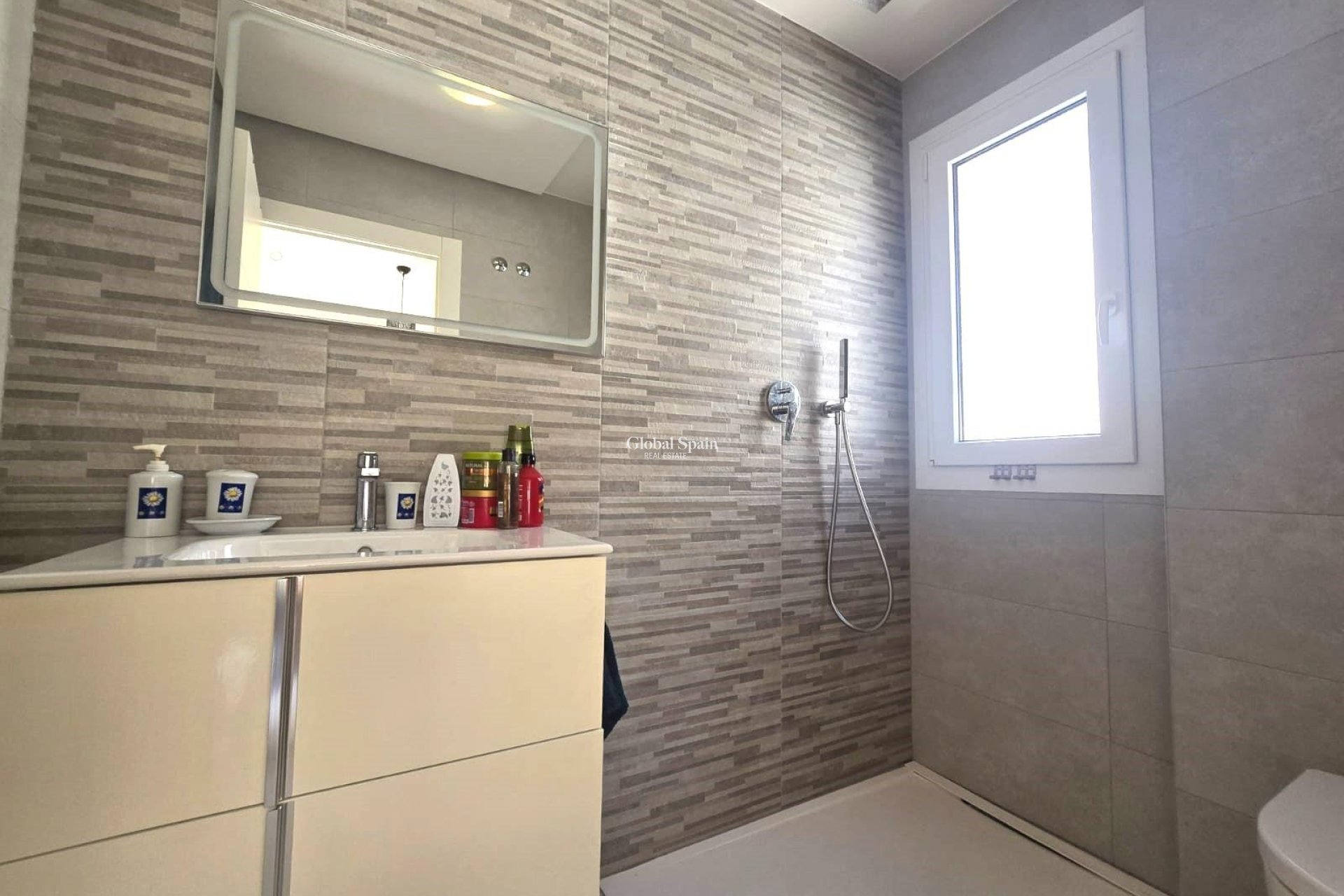 Resale - HOUSE -
TORREVIEJA - Sector 25