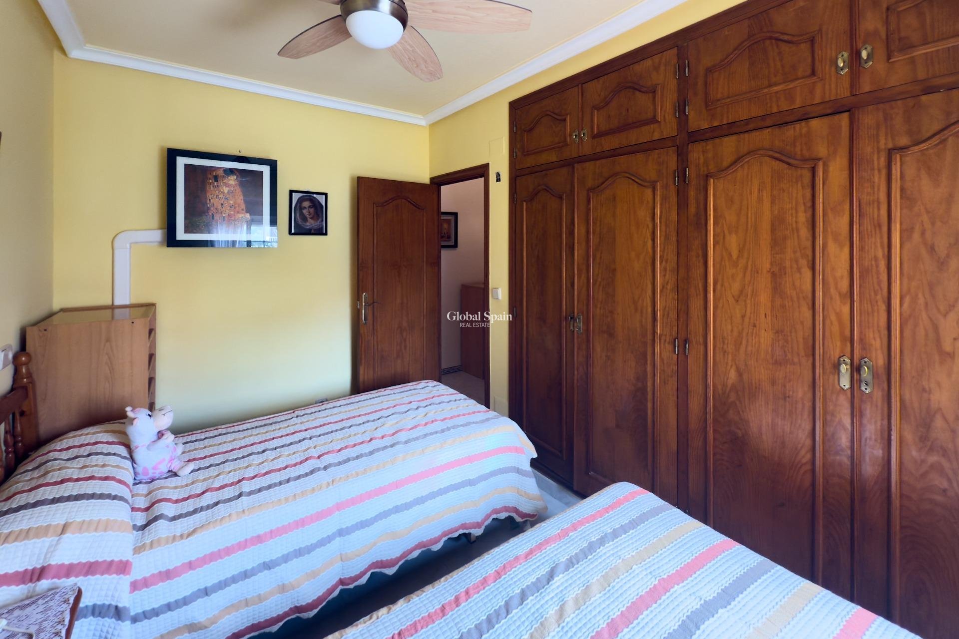 Resale - House -
TORREVIEJA - Torreblanca