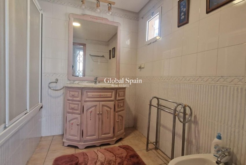 Resale - HOUSE -
TORREVIEJA - Torreblanca