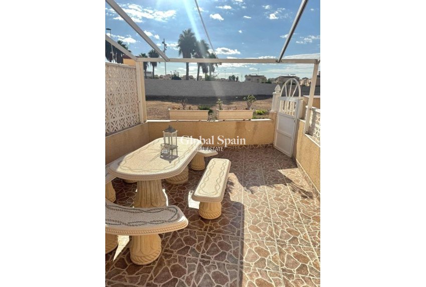 Resale - HOUSE -
TORREVIEJA - Torreblanca