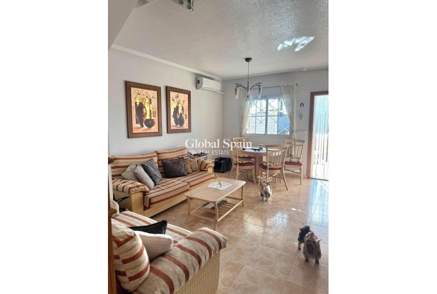 Resale - HOUSE -
TORREVIEJA - Torreblanca