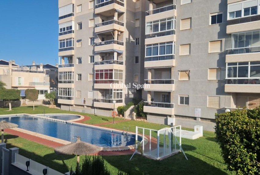 Resale - HOUSE -
TORREVIEJA - Torreblanca