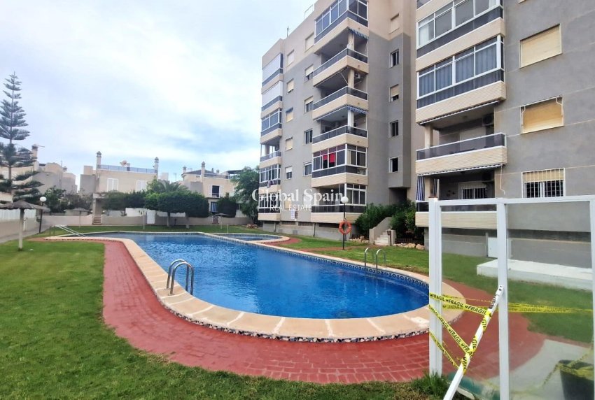 Resale - HOUSE -
TORREVIEJA - Torreblanca