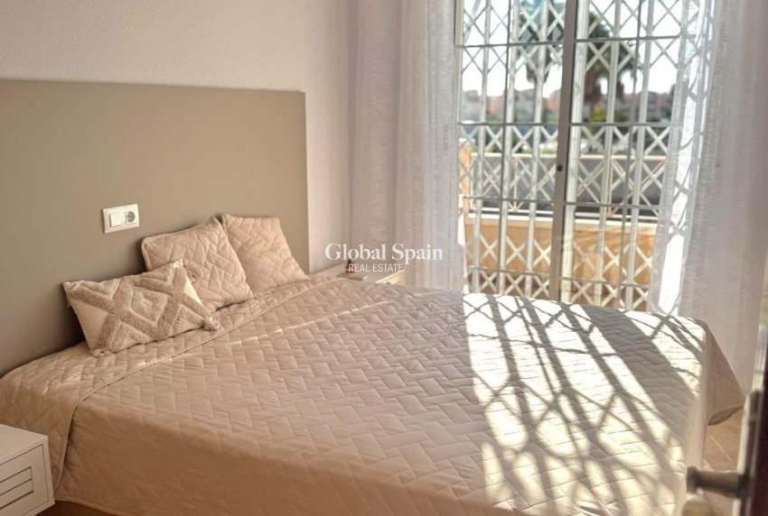 Resale - HOUSE -
TORREVIEJA - Torretas